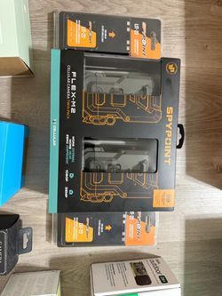 Spypoint bundle FLEX-M2 Cellular Trail Camera Twin Pack with 2 LIT-22 rechargeable batteries