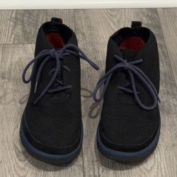 Men’s UGG Maksim Hyperweave Chukka Boots Black W/ Blue - Size 8