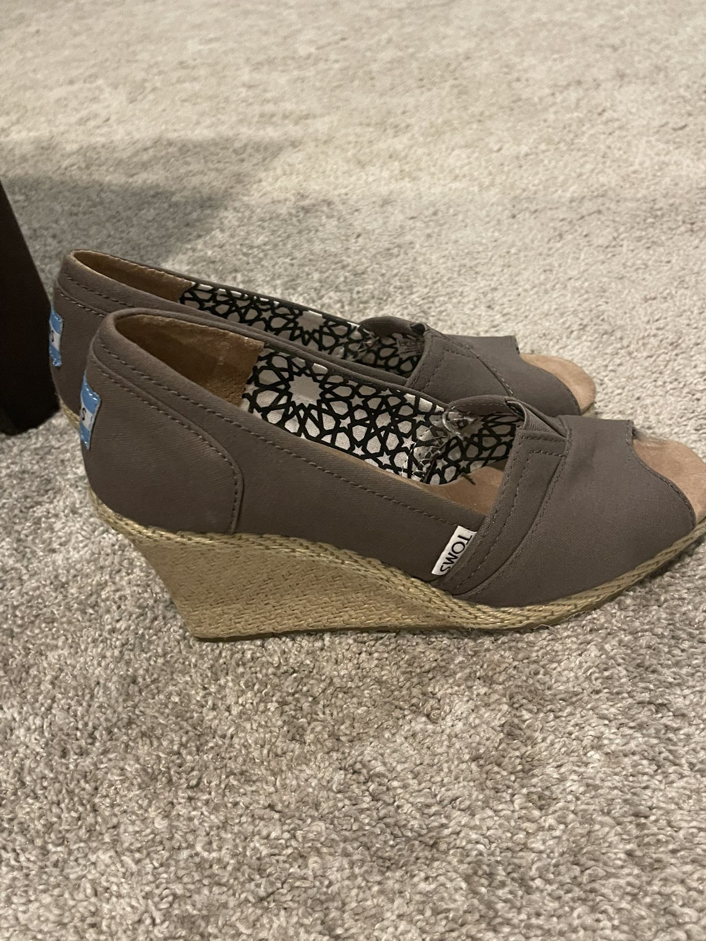Toms Wedge Sandals 