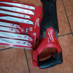 Milwaukee Sawzall & blades 