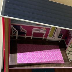 Kids Playhouse/ Doll House/ Barbie House 