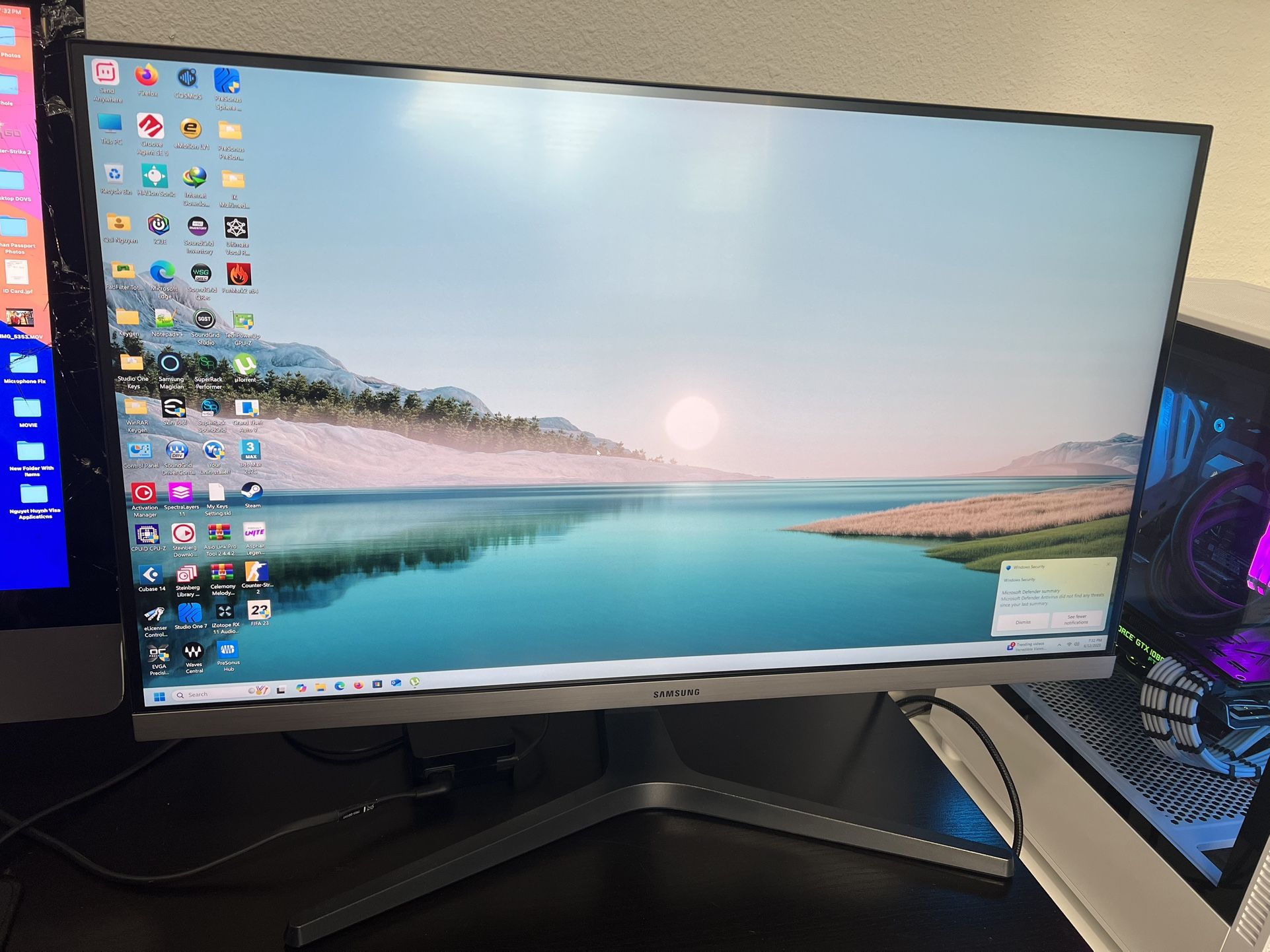 Samsung 28” 4k Monitor