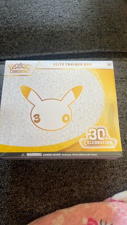 Pokemon 30th celebration etb