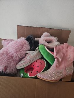 Free Box of kids girl shoes