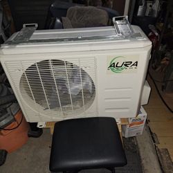1 1/2 Ton Mini Split AC