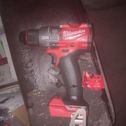 New Milwaukee M18 Fuel 4th Generation Hammer Drill Tool Only 