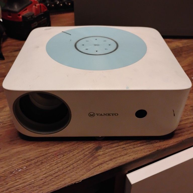 Vankyo E30TB Projector