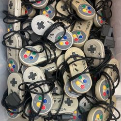 Super Nintendo / Super Famicom Controllers 10$ Each