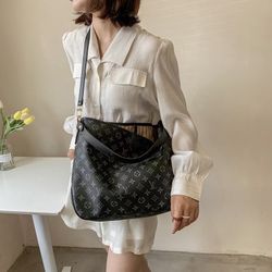 Black Crossbody or Shoulder Hobo Tote Bag 