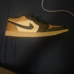 Nike Jordan 1s