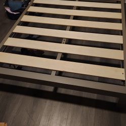 Bed full size