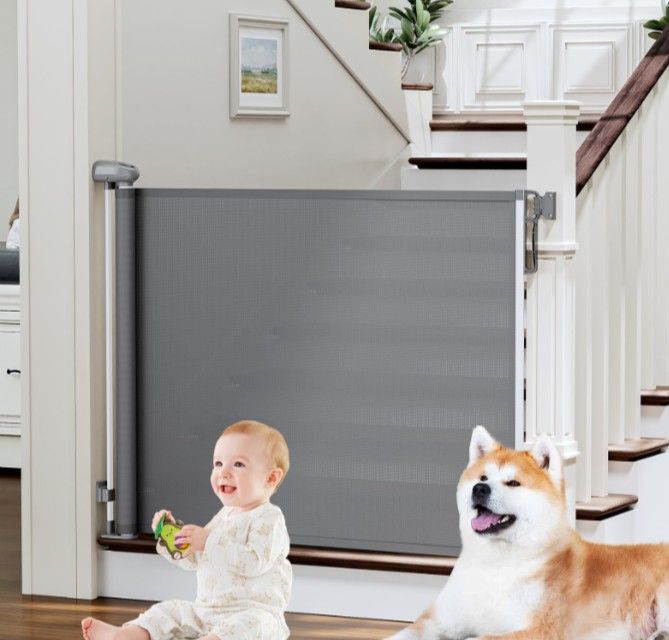 Retractable Baby/Dog Gate