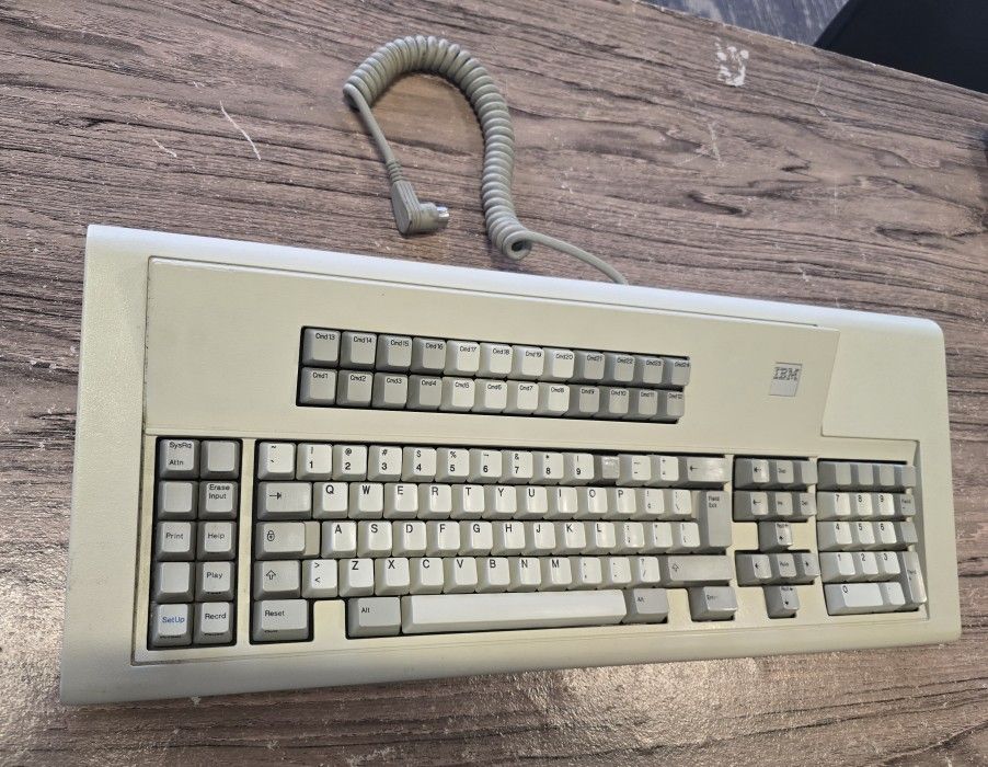 IBM Clicking Keyboard - 1985