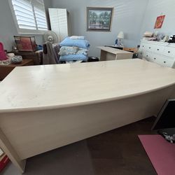Executive L-shape Desk, Used In Light-wood/beige Color