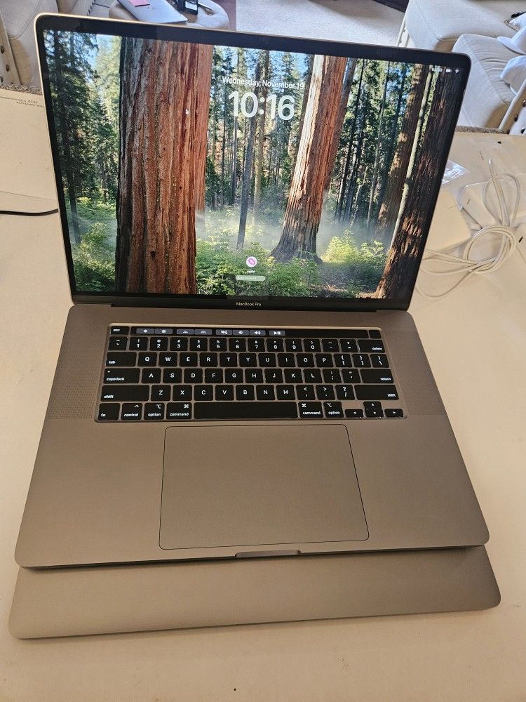 Apple Macbook Pro i7 32gb Ram 500gb SSD Drive 2.6ghz 16" 2019 Radeon Pro 4GB Vram