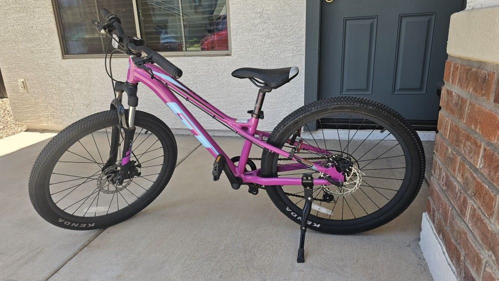 GT Kids Stomper Pro 24" Bike