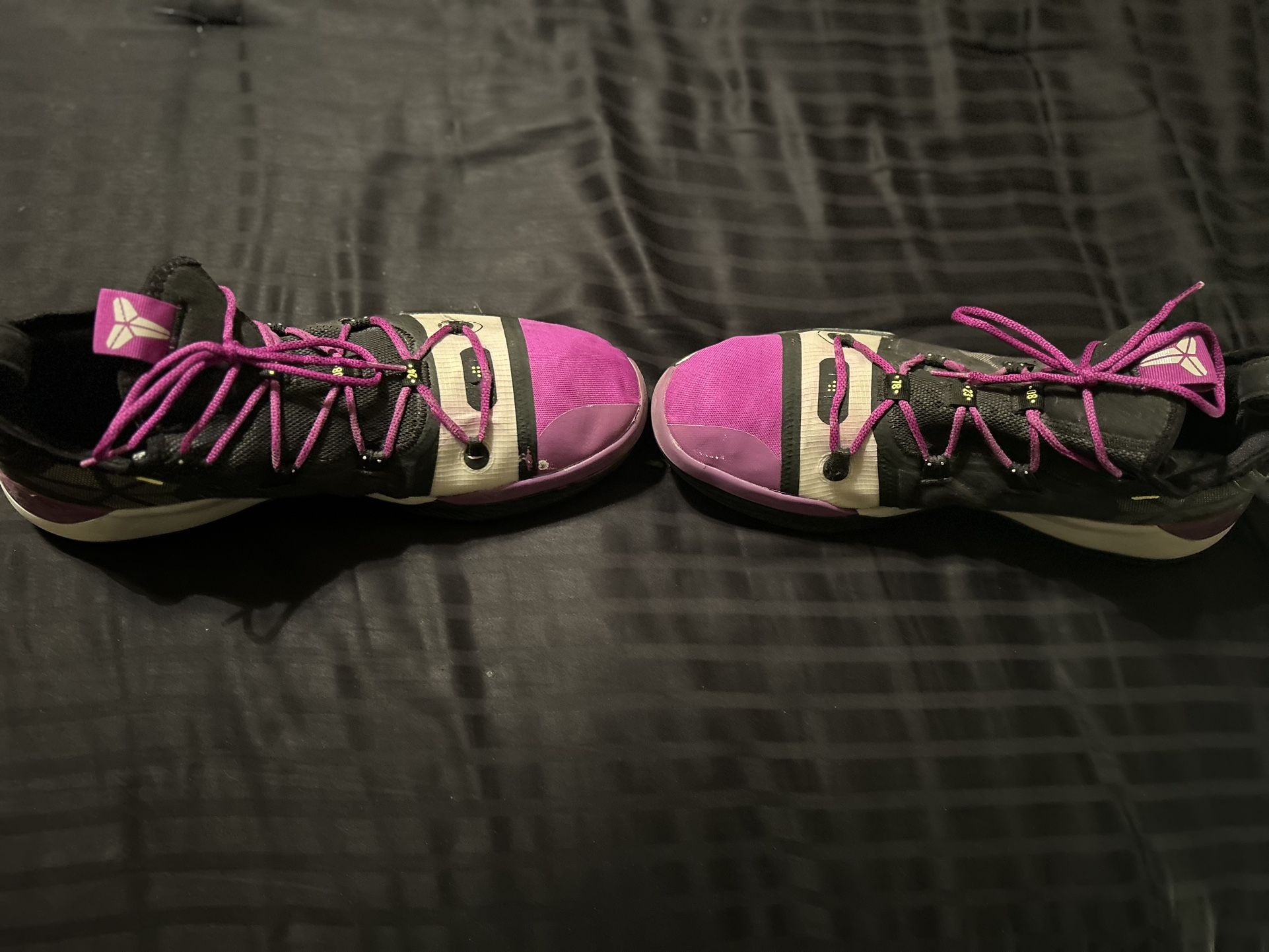 Kobe Exodus Black Vivid Purple - Main Image