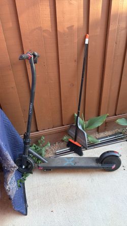 Hover-1 Electric Scooter – Needs Battery