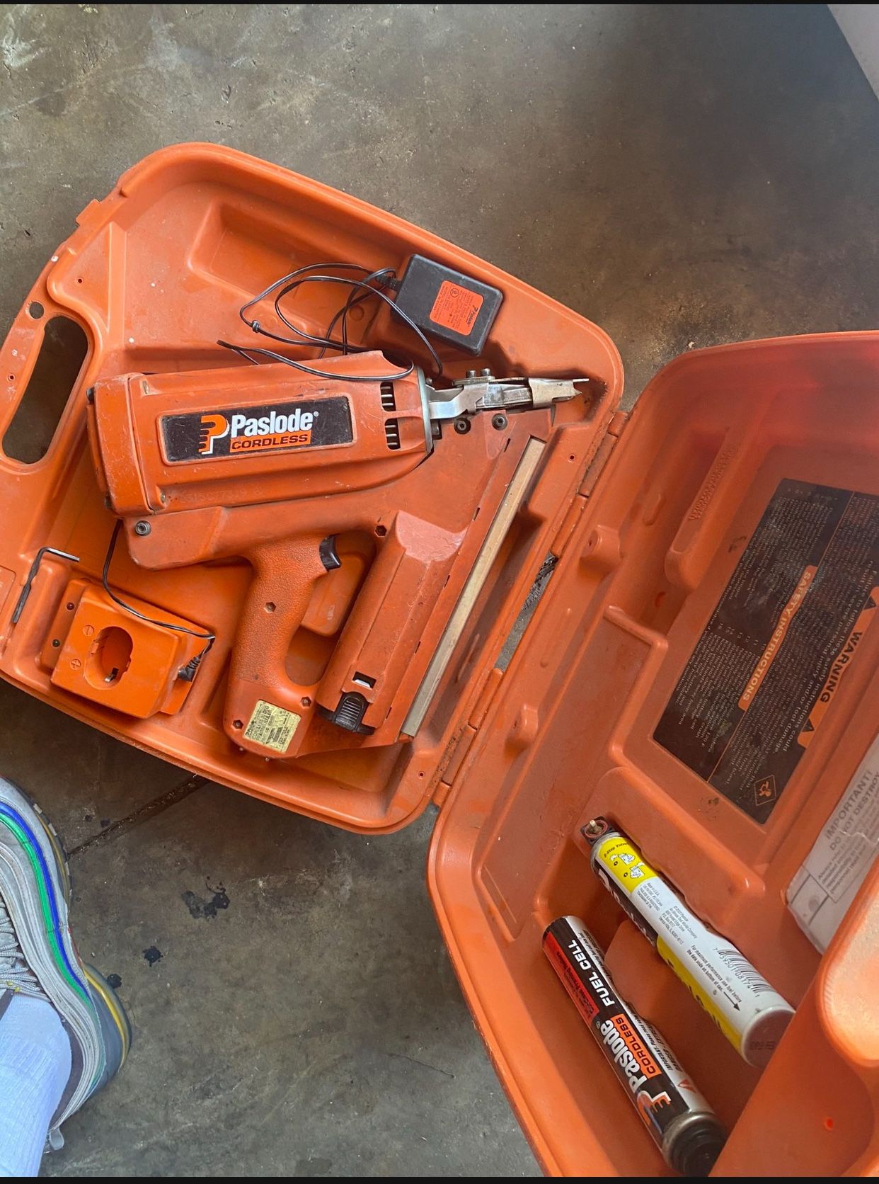 Paslode Cordless Nail Gun