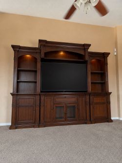 Entertainment center OBO