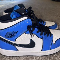 Air Jordan 1 mid signal Blue 