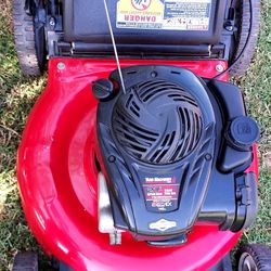 YARDMACHINES PUSH LAWN MOWER 