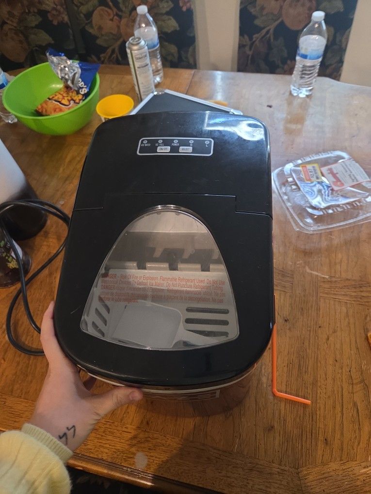 Ice machine