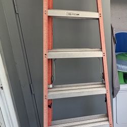 8ft Louisville Cross-step Ladder