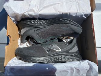 New Balance V4 Black Brand New Size 10
