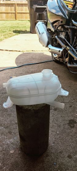 Radiator reservoir overflow for Hyundai sonata and Kia 2.5 l 2020 to 2023 $25