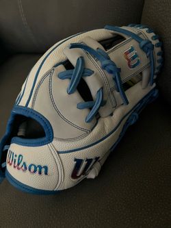Wilson A2000 Autism Special Edition Glove
