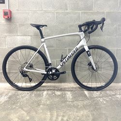 Specialized Roubaix Sport– 61 cm – Carbon Frame – Excellent Condition – 3200$ MSRP