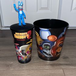 Five Nights At Freddy’s Collectible Bundle