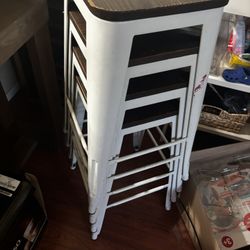 4 Stools 