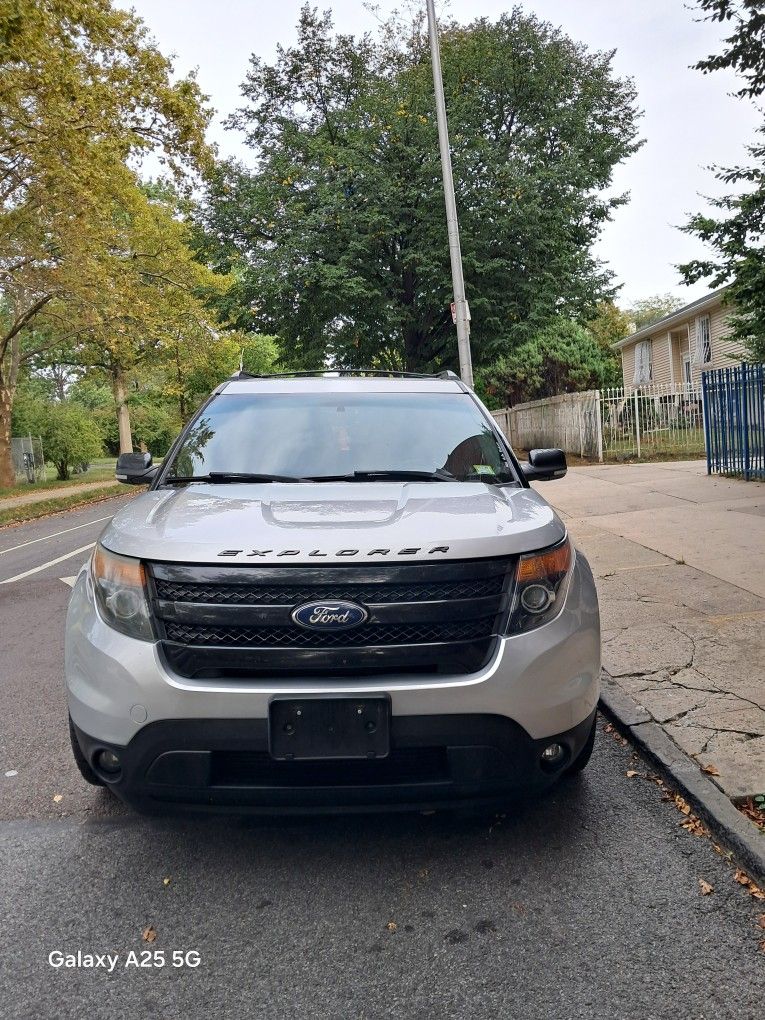 2013 Ford Explorer
