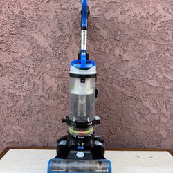 BISSELL CleanView Pet Vacuum Cleaner – Excellent Condition – Model 3197