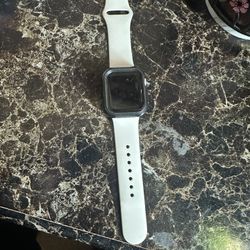 Apple Watch 40mm SE 2024