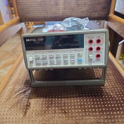 Hewlett Packard 34401A Multimeter