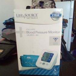 Brand New Still In Box 📦 Advanced Digital Blood Pressure Monitor Made By Lifesource 