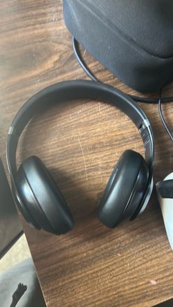 beats studio pro all black