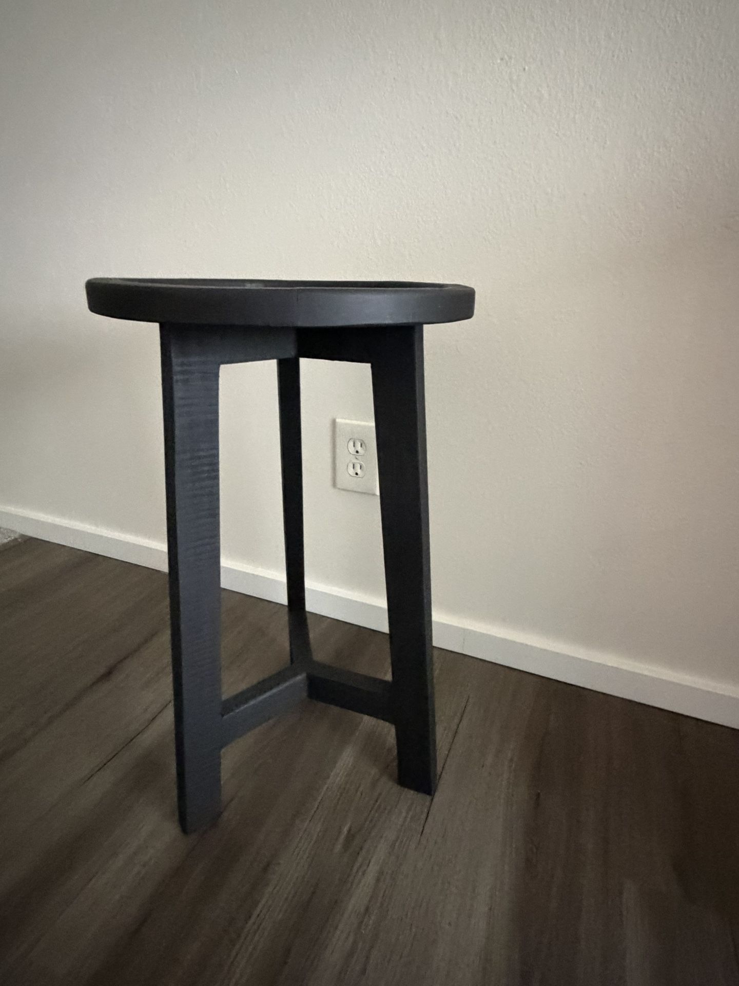 Accent Table
