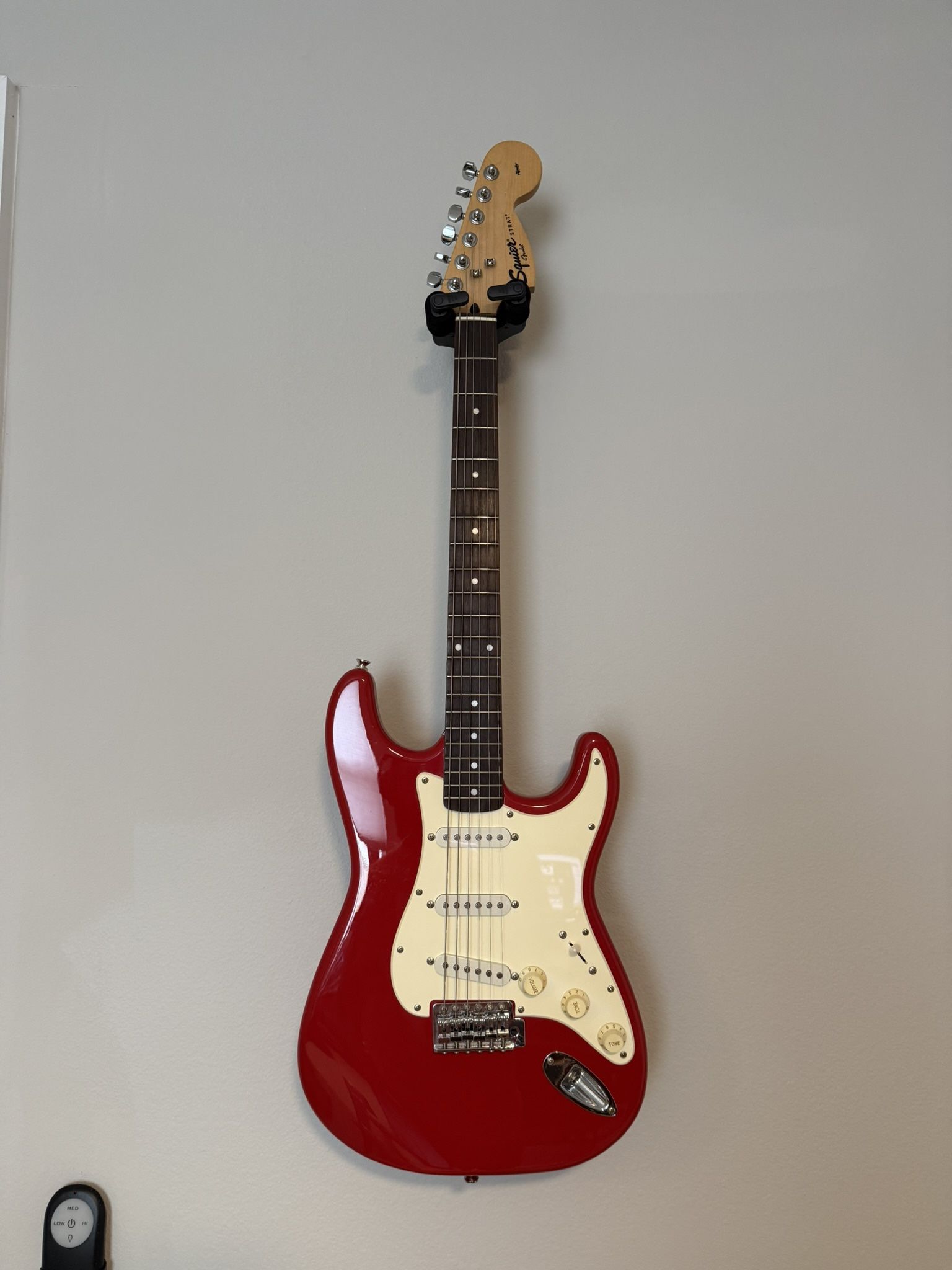 πΈ Fender Squier Affinity Stratocaster β Candy Apple Red β Great Player $140
