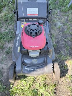 Honda self propelled mower with bagger