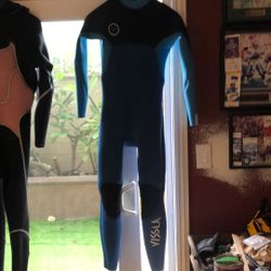 Vissla 4/3 Full Suit $40 like new Size Youth 14