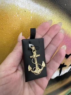 10k ANCHOR CHARM