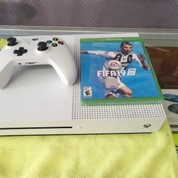 Xbox One S 