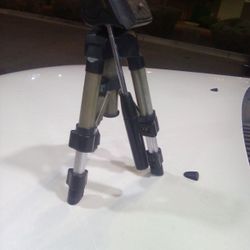 Tripod  Promaster 6020