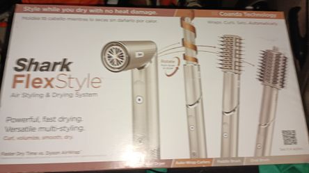 New Shark Blowdry System With 5 Attachements