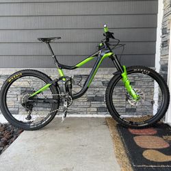 Giant Reign Advanced Carbon