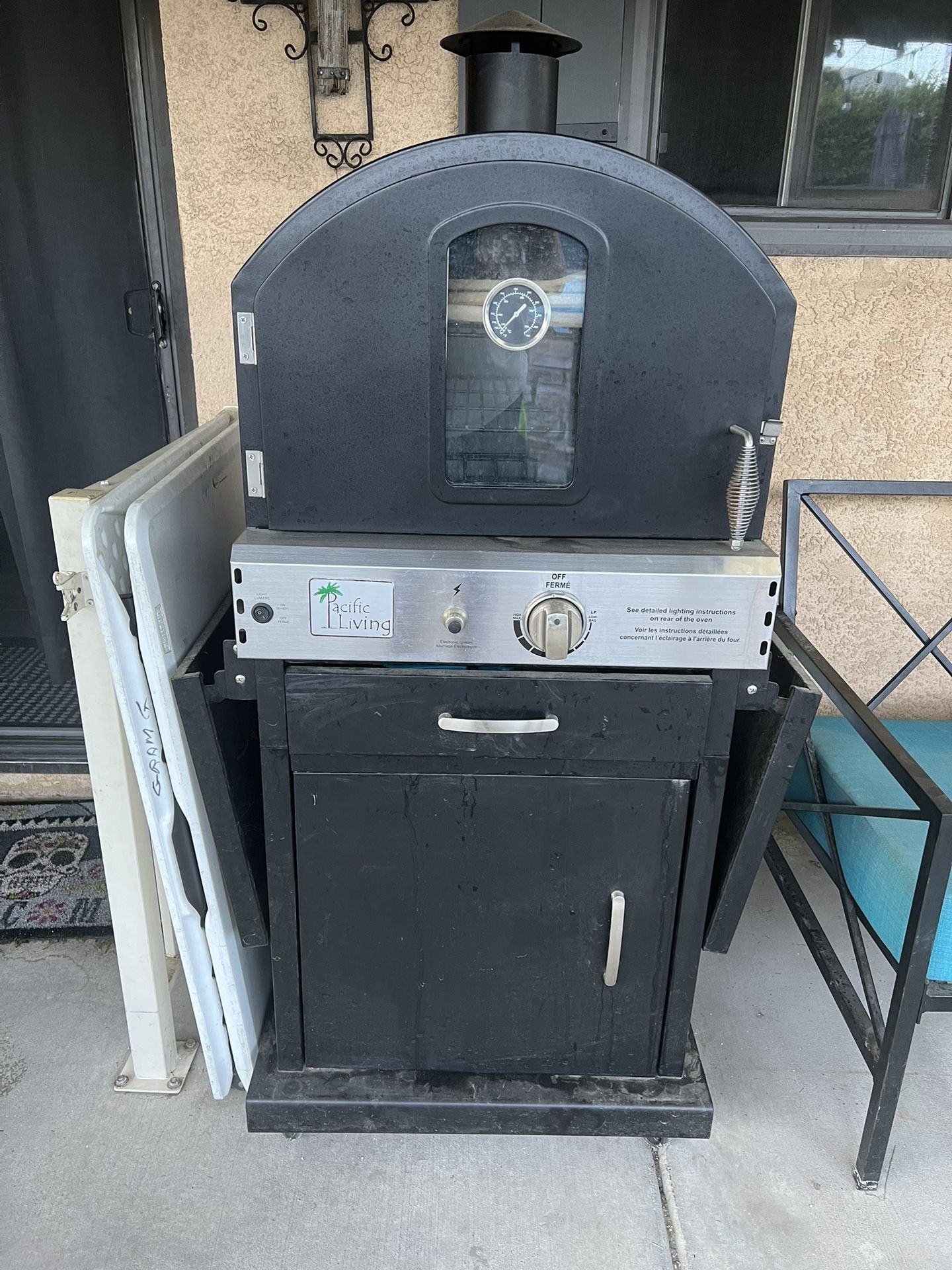 Pacific Living Outdoor Pizza Oven